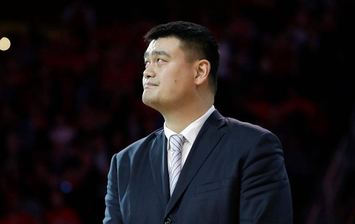 姚明到底身高几米?揭秘2米26的真相_中锋_数据_篮球