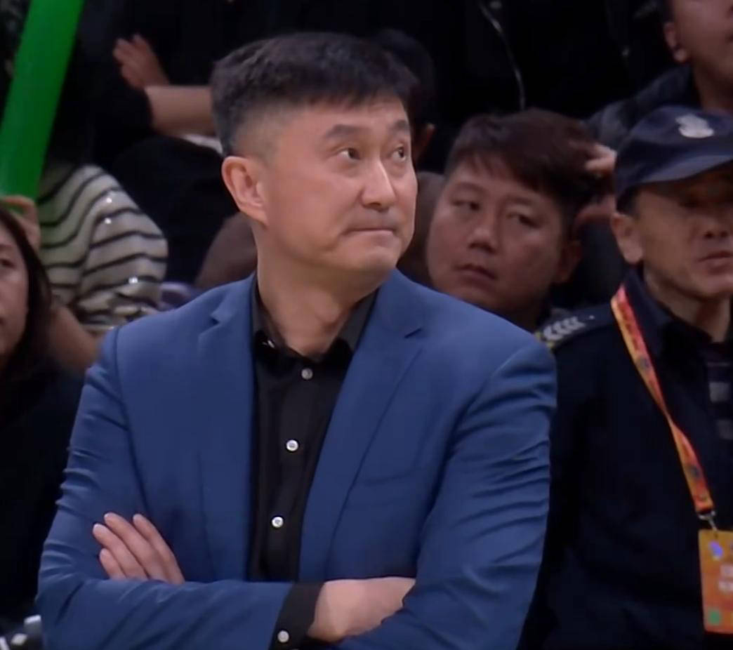 广东宏远最新战报:杜锋深夜发声,徐杰重返男篮,徐昕实力证明自我_广东队_上海_1