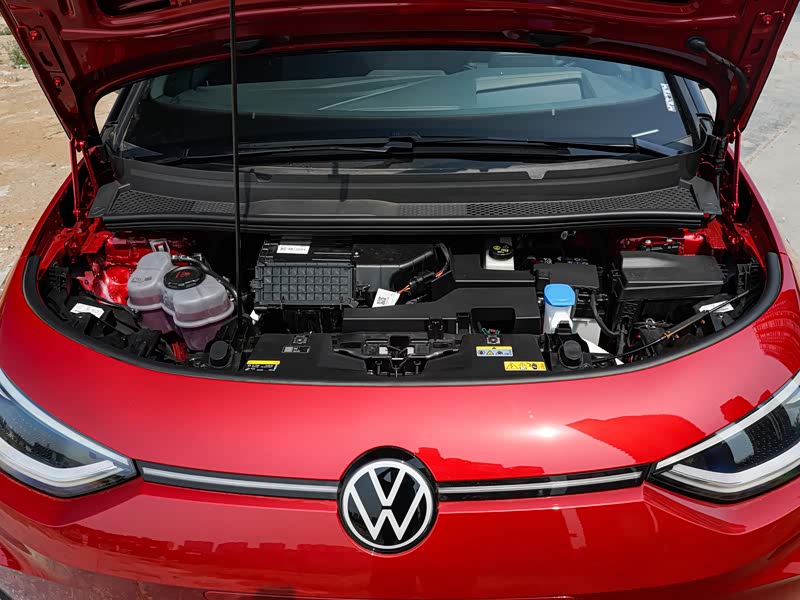 纯电动汽车的保养成本与燃油车相比有何不同?