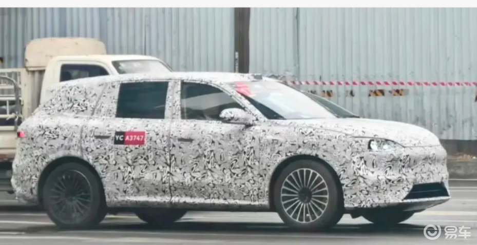 问界 M6 ：乾崑 ADS 5.0+ 300km 纯电