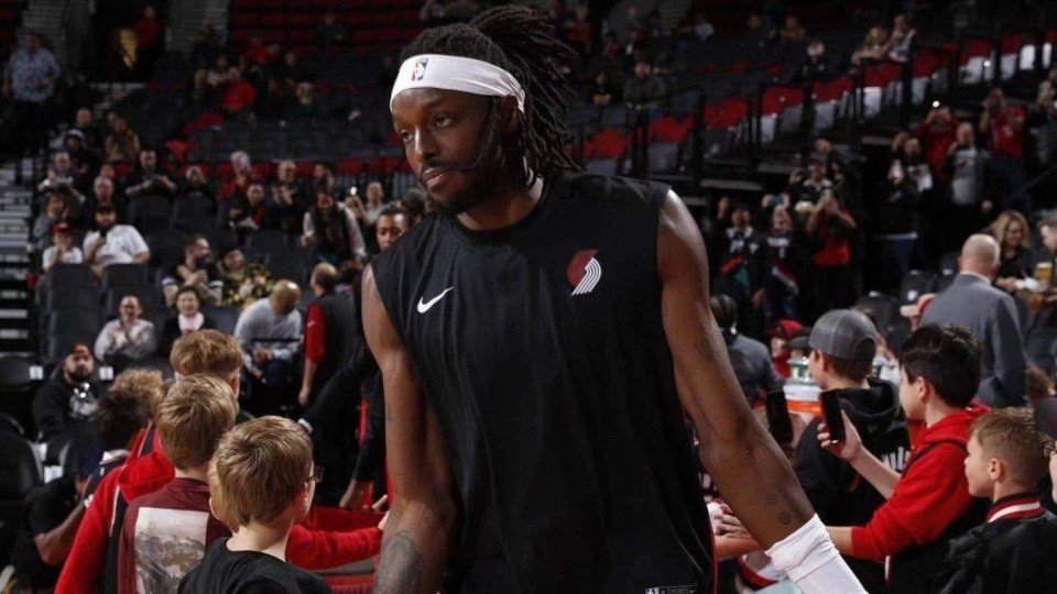 格兰特霍勒迪合砍43分，开拓者终结6连败