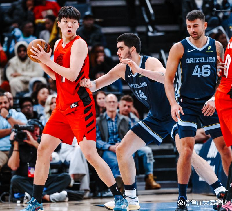 开拓者23分惨败!杨瀚森首发4+5,裁判引争议,杰克逊不配大合同