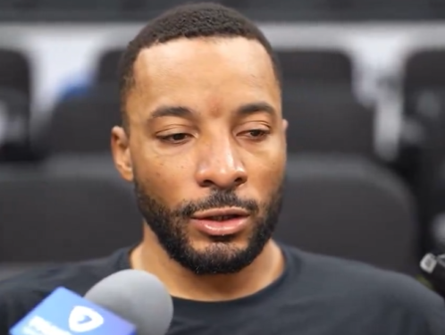 鲍威尔谈交易截止：最终阵容就是这样，要专注打好剩余比赛