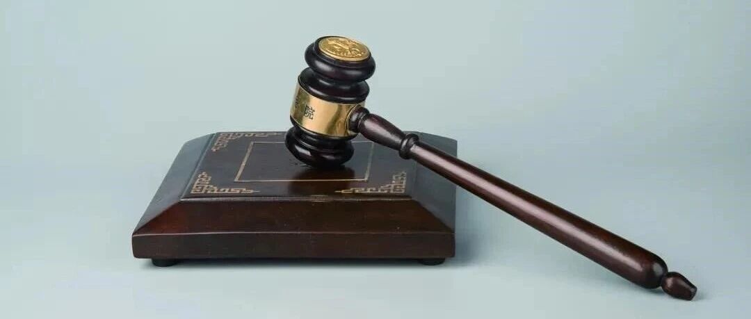 加油员为还司机1个油箱盖，骑车追出3.3公里摔倒身亡，算不算工伤？