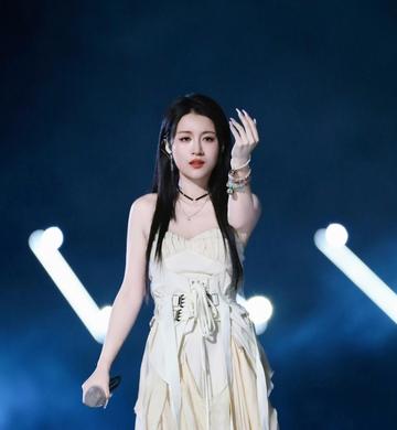 李嘉格[中国内地女歌手]