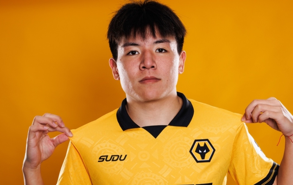 国足2大新星动态!徐彬将上演狼队首秀,王钰栋收德甲豪门邀请未成行