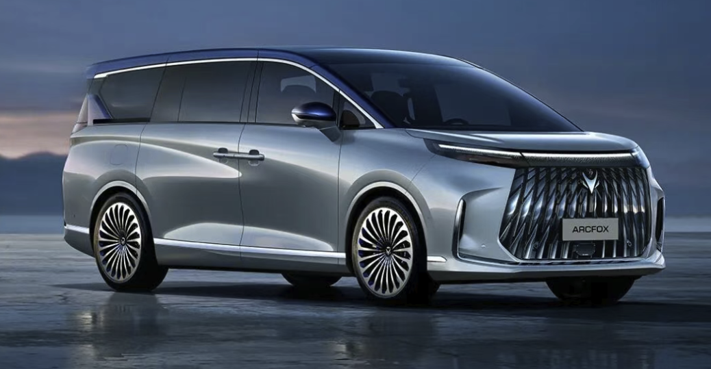 北汽极狐首款高端MPV命名将于近期公布