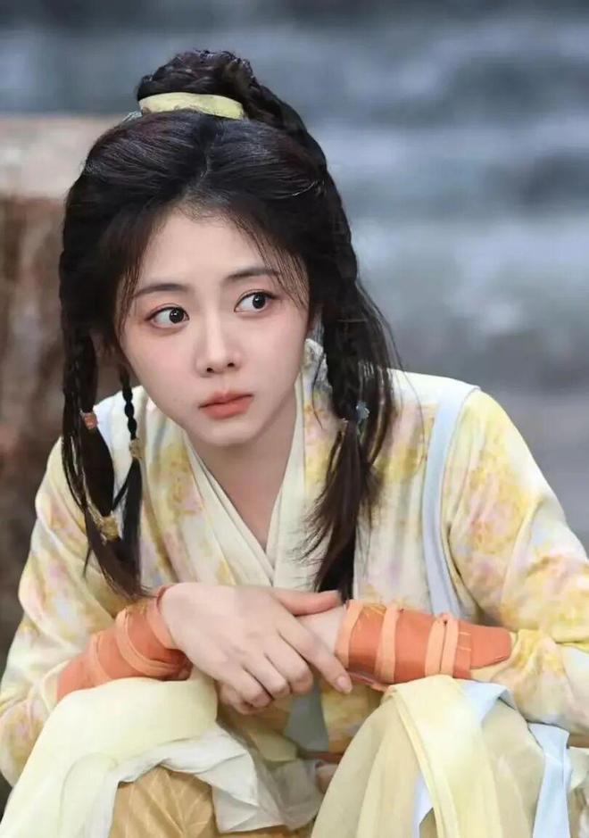 谭松韵的娃娃脸，这次不吃香了？