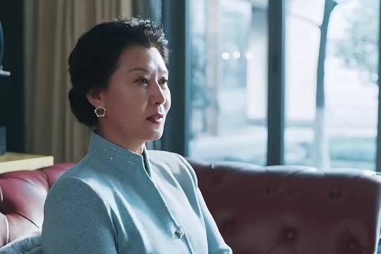 “赵露思：因为我从小就显老！ 哈哈哈哈哈这个台词，笑翻了”