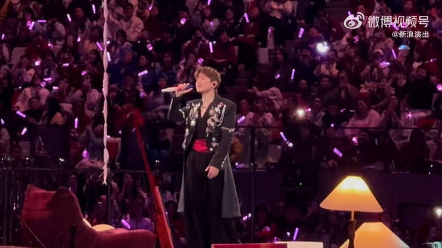 现场大合唱太有感觉了，张杰这改词真的唱到心坎里 张杰新春演唱会收官