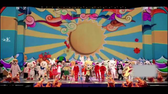 TFBOYS十年前春晚首秀献唱青春修炼手册