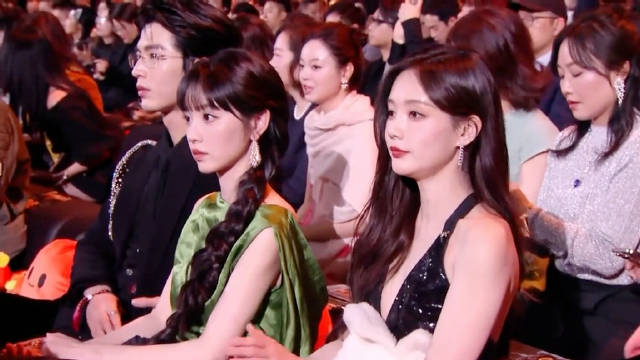 微博之夜张凌赫田曦薇李一桐同框状态绝佳