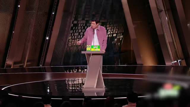 范志毅爆料首次见向佐突遭击打，提醒导演组注意其暴起