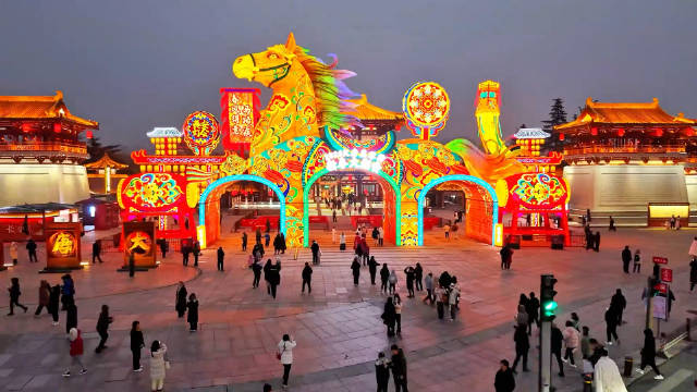 带着微博去旅行 | 2026年大唐芙蓉园长安灯会，美！