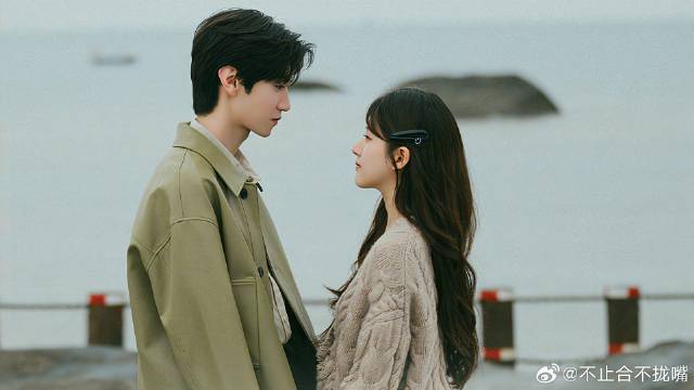 陈哲远赵露思这个对视谁顶得住？甜死我得了！