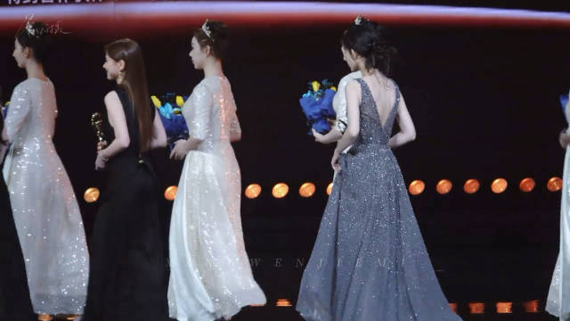 陈都灵、李一桐、孟子义、宋轶、小水、吕爱惠等艺人领奖环节直拍聚焦