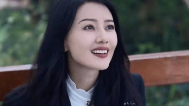 高圆圆女主陪富豪爬山时，竟遇到件可怕的事