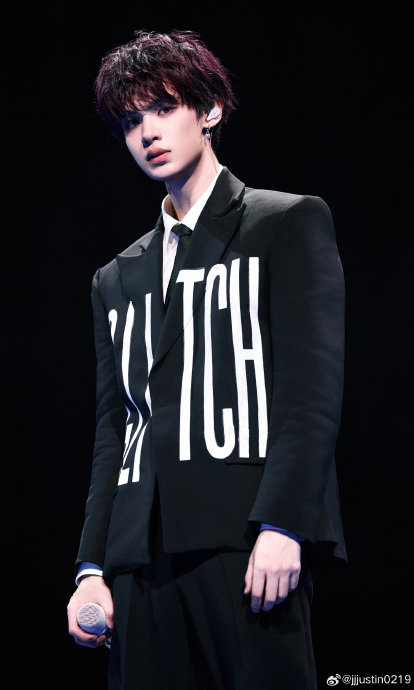 马思纯这次作为演唱会嘉宾出场，是出于什么样的合作背景？