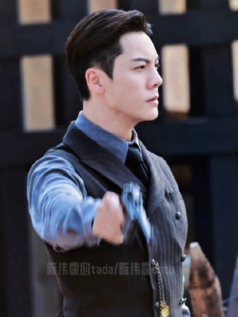 《九门》张启山造型汇总，期待英武霸气的张大佛爷！