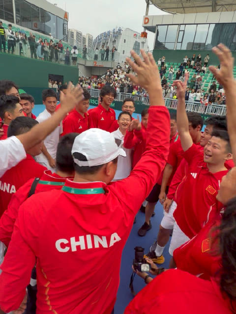 中国男网戴维斯杯胜葡萄牙首进世界一组，张之臻独得两分