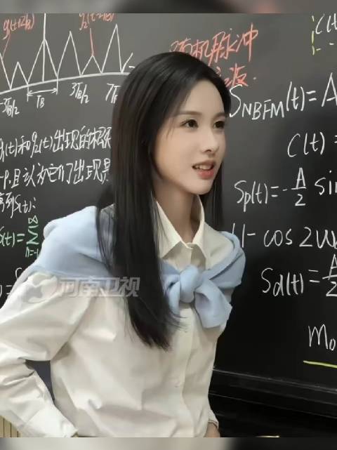 陈都灵最早的梦想是考古专业