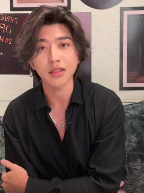 蔡徐坤上次直播还是八九年前