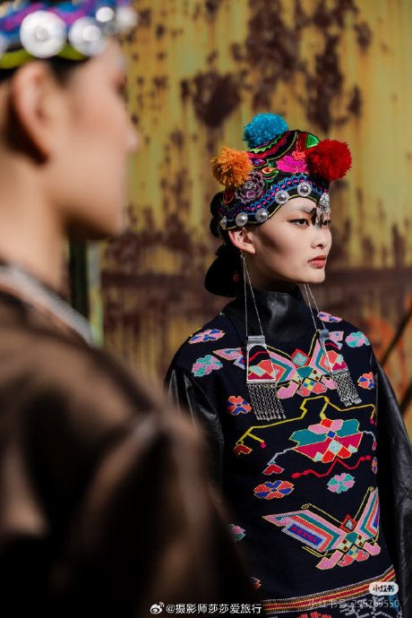 这次表演对传统文化的现代表达有什么启示？