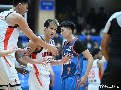 16分3助攻！郭艾伦王者归来，被徐昕拖累送违体，加时赛带队赢球