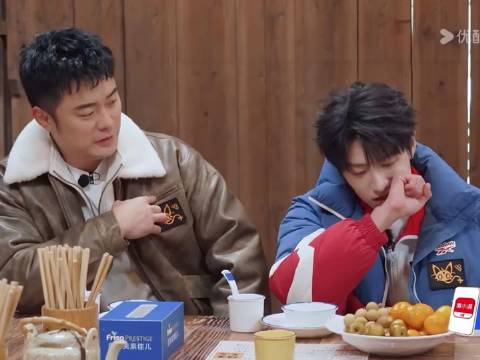 朱志鑫节目中反应引热议，陈赫表现获赞