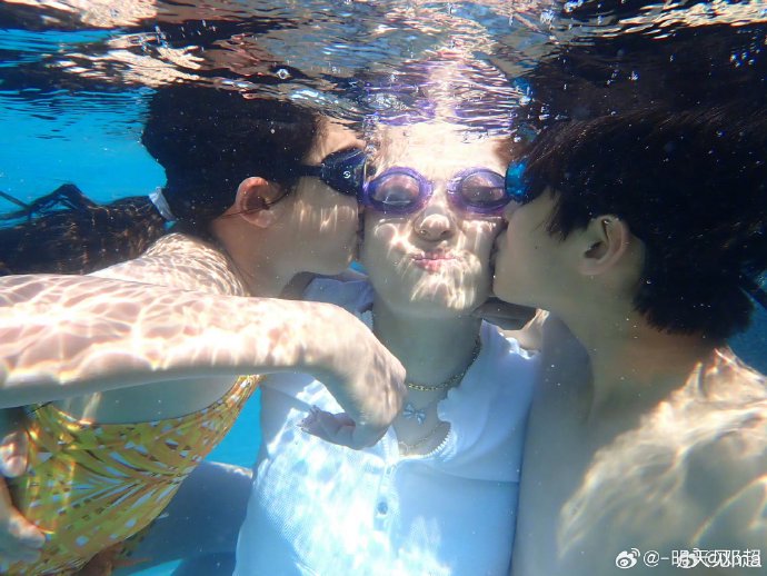 从单亲家庭到模范夫妻，邓超孙俪的婚姻观念是如何转变的？