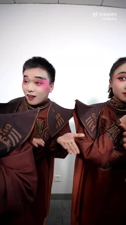 胡彦斌斗战胜佛舞台演绎传统与现代融合