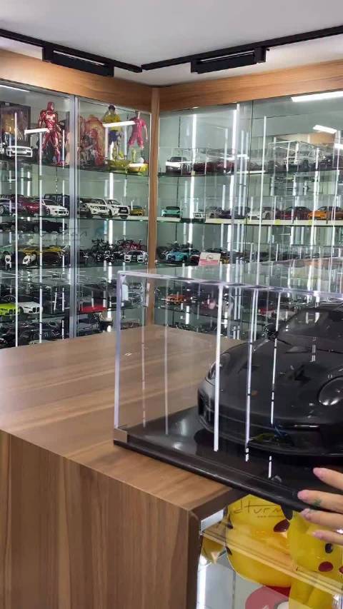 1:8的车模，家里没点地方是真放不下啊