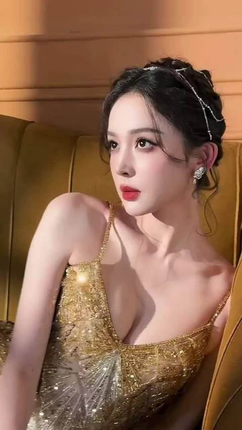 娜扎亮相微博之夜生图引热议