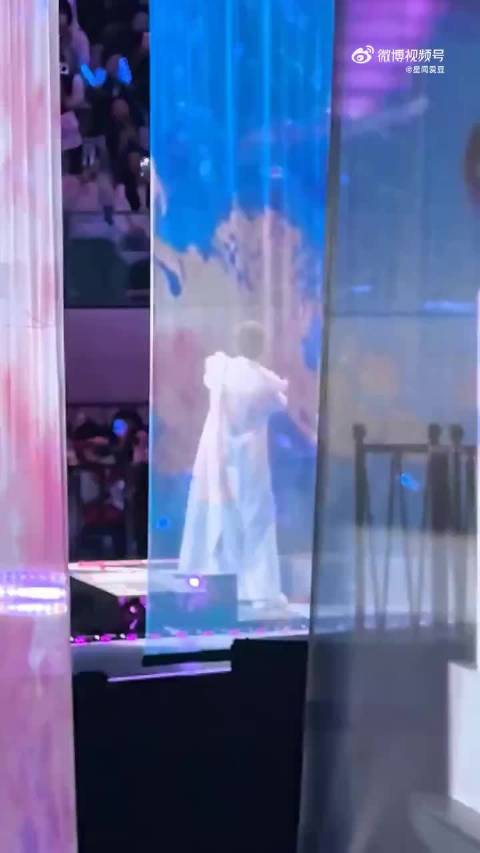 张杰新春演唱会连唱惊喜，重现青春回忆杀