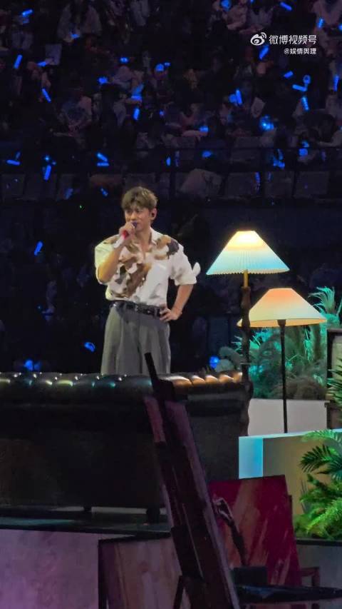 张杰成都唱树呢泪忆爷爷