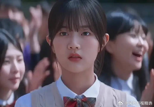 闪亮的西瓜以灿为清雅学手语，笔记本细节满满