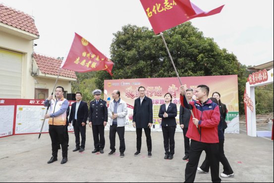 中石化广西公司100座“情暖驿站 满爱回家”站点服务春运