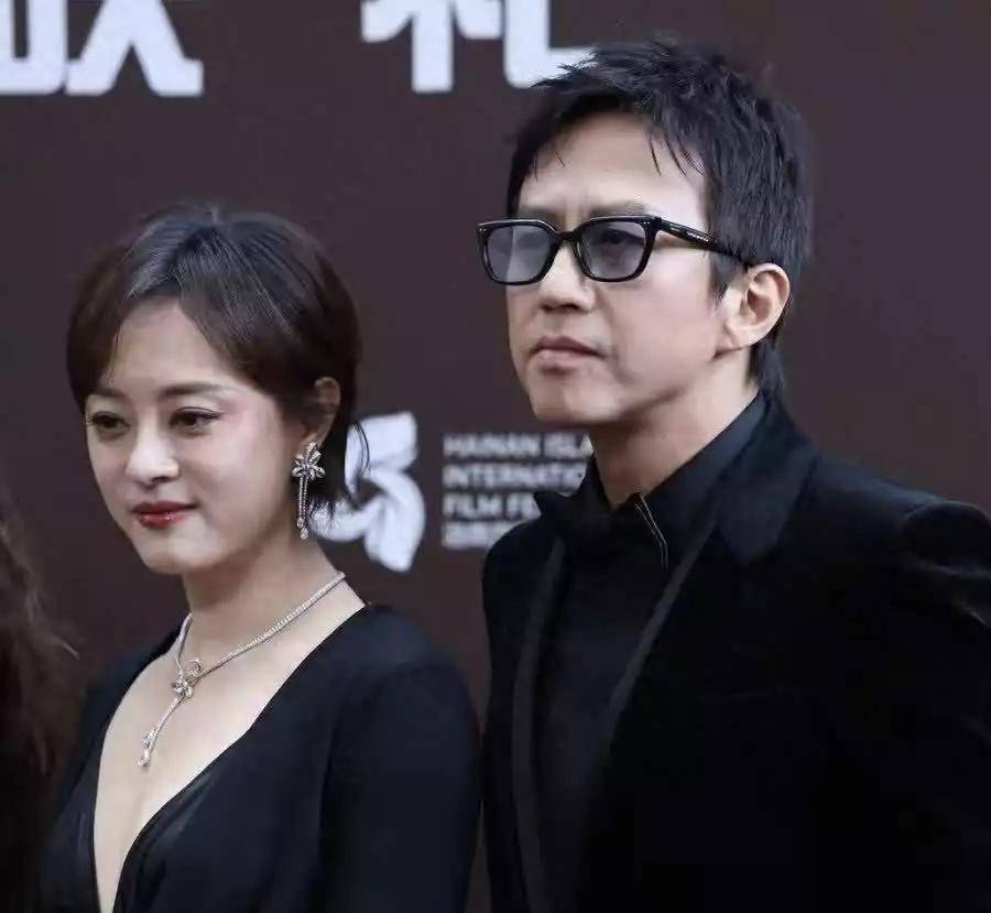 邓超瘦了变帅，孙俪“包容式爱情”让他46岁活成少年!