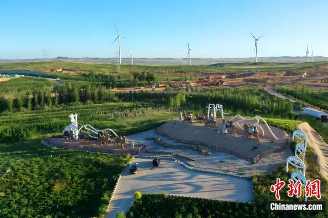 图为化德县张库大道雕塑。 化德县融媒体中心供图