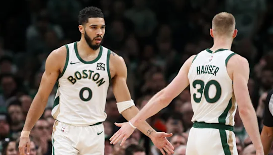 凯尔特人官方：对阵尼克斯塔图姆确定缺阵，豪瑟出战成疑