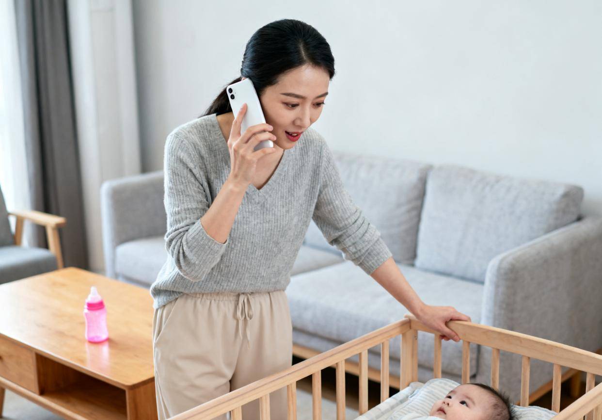 我现在终于懂了，为什么说“远嫁的女儿，是父母丢失的孩子”，回一次娘家，像个客人