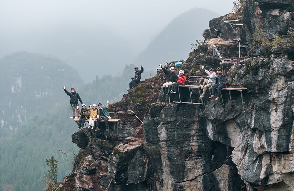 万屯镇兴化村洞间云峰岭：掀起户外体验新热潮