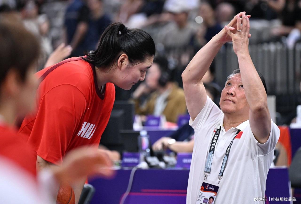 宫鲁鸣三大争议未改！中国女篮陷入无效备战怪圈