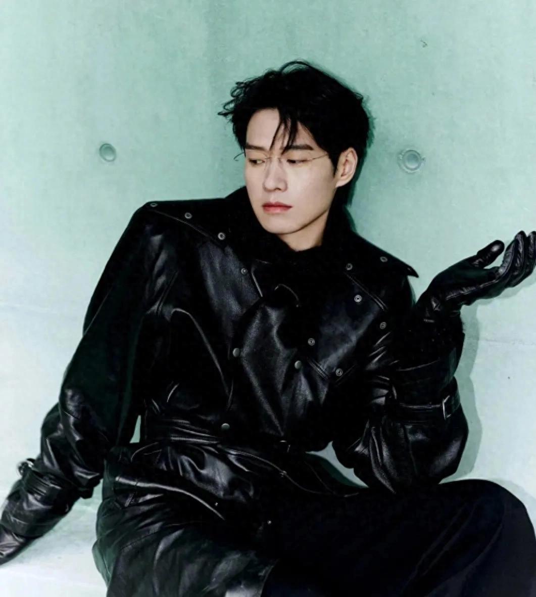 魏大勋微博之夜内场引爆话题,荣膺“微博年度热度演员”