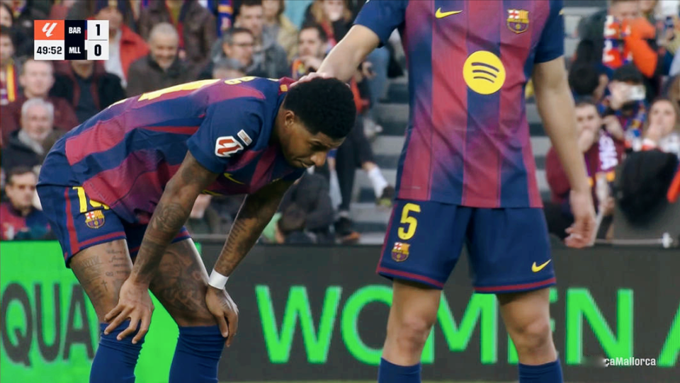 惊艳世界波！亚马尔25米石破天惊，巴萨3:0大胜：又一18岁天才归来