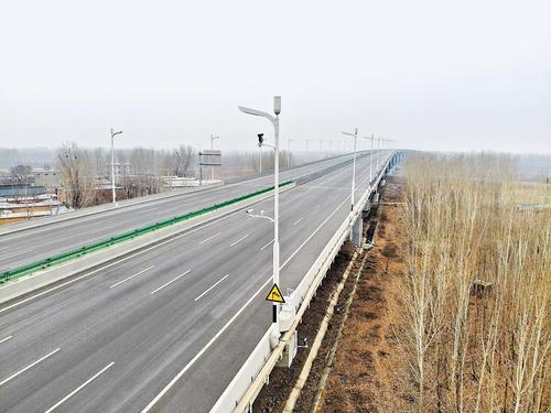 一个司机开三辆车，奥秘在哪儿