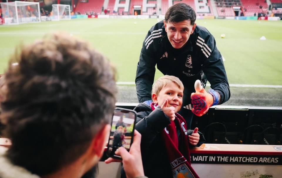 大马丁社媒：客场拿到宝贵的1分，对布莱顿我们必须赢球