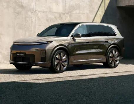 全新理想L9官图发布,双色车身,配备800V主动悬架