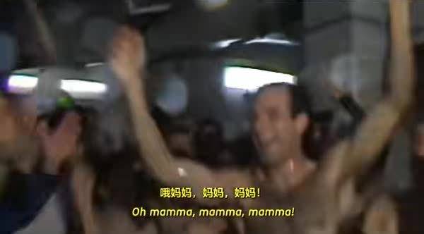 1987年马拉多纳率那不勒斯首夺意甲冠军，赛后客串记者