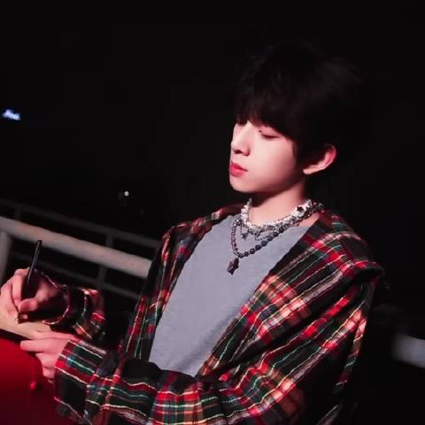 陈浚铭情书转场成情人节新潮流